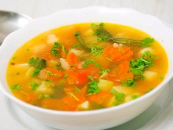 Чорба / супа от зелен фасул/боб, морков, чесън, картофи, чушки, домати и джанки - снимка на рецептата